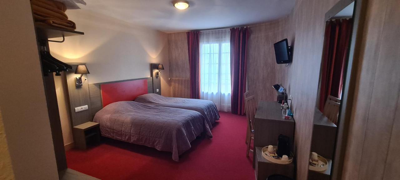 Logis Hotel Saint-Hubert Кур-Шеверні Екстер'єр фото