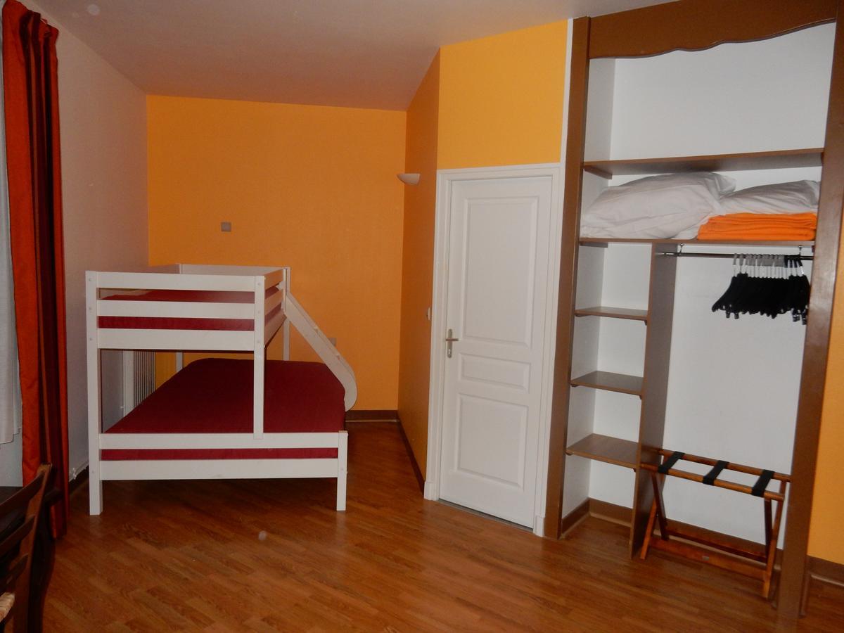 Logis Hotel Saint-Hubert Кур-Шеверні Екстер'єр фото