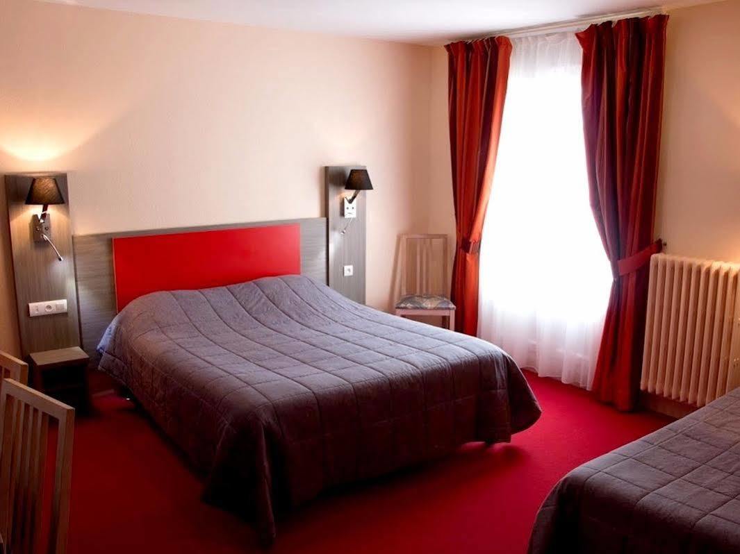 Logis Hotel Saint-Hubert Кур-Шеверні Екстер'єр фото