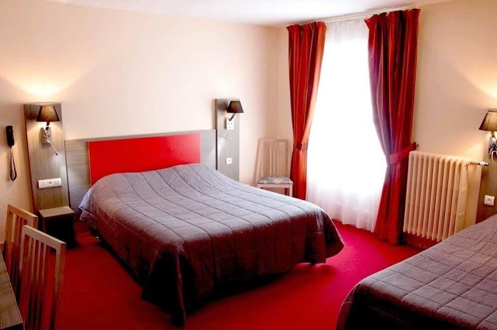 Logis Hotel Saint-Hubert Кур-Шеверні Екстер'єр фото
